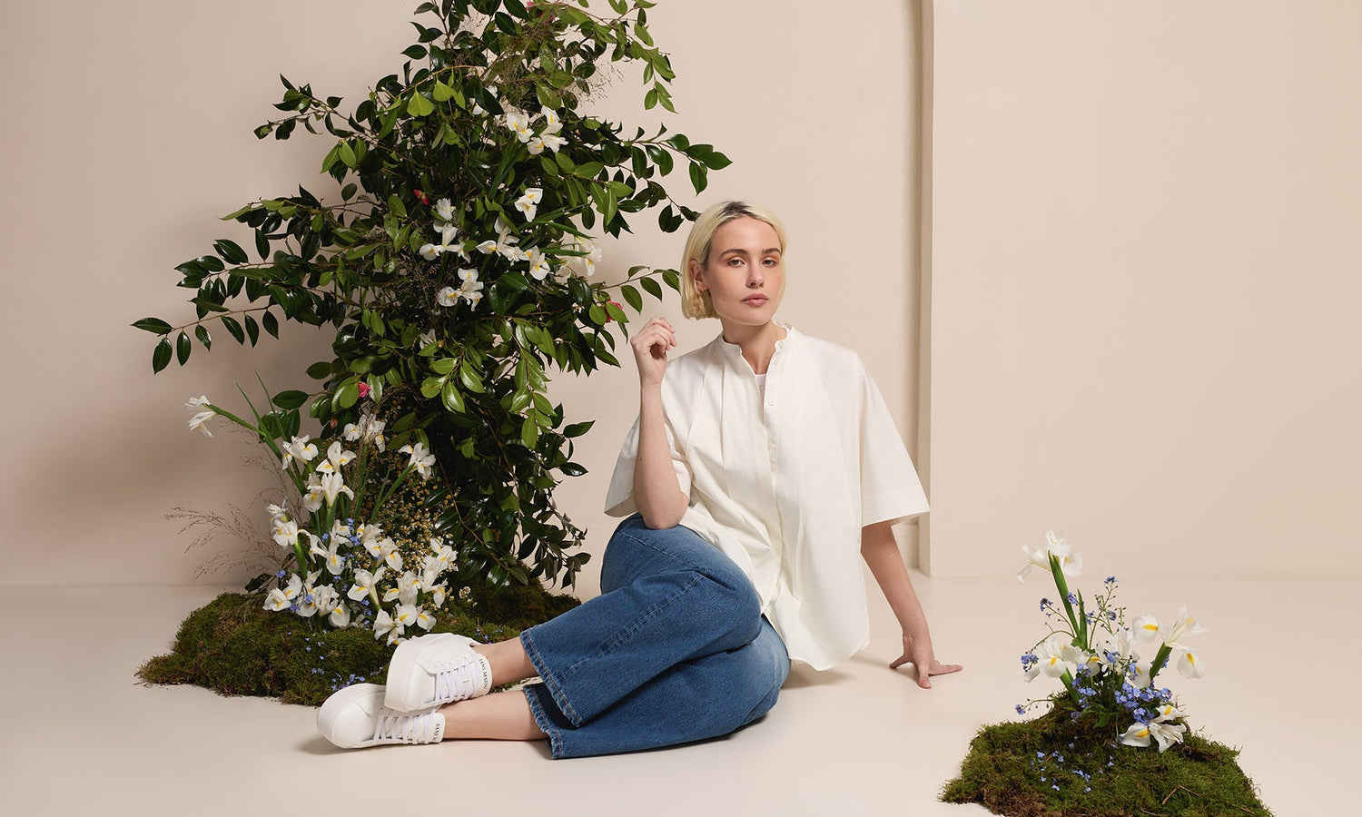 WOMEN'S BESTSELLERS