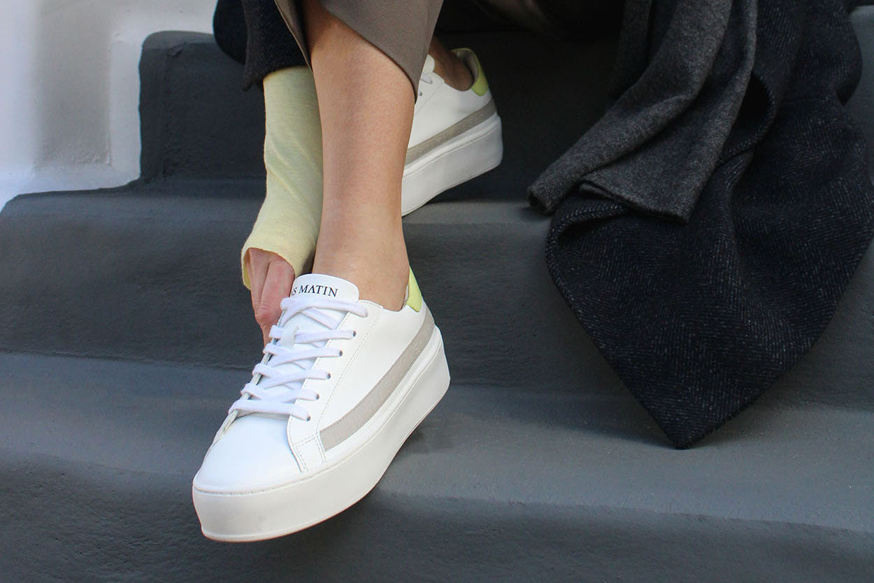WOMEN'S COLLECTION